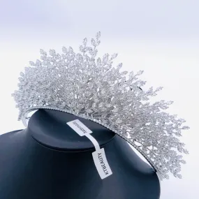 Elegant 3D Bridal Crown for Ballroom Bliss